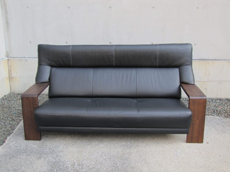 カリモク Chitano / チターノ ダンテ 3人掛けソファ 革張り 中古｜