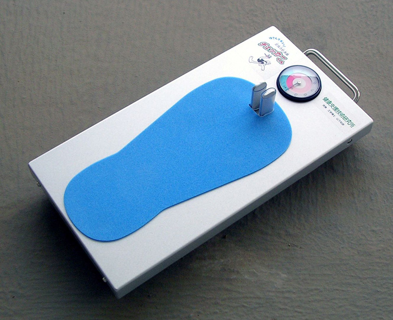 足指力計測器 チェッカーくん-日伸産業株式会社 | イノベーションズ