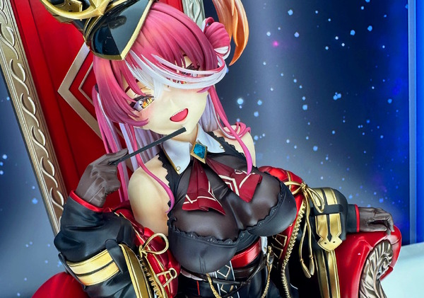 大人の色気ムンムン！ホロライブ・マリン船長が「三十路衣装Ver.」で