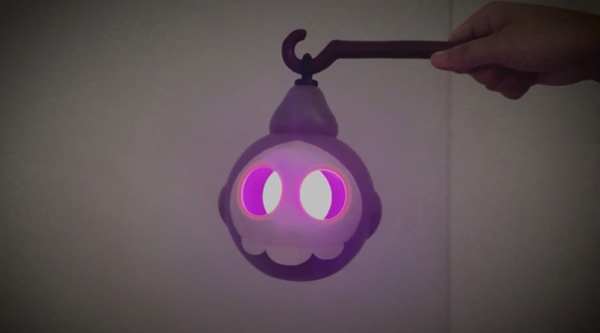 目の光る「ヨマワル型LEDランタン」が不気味だけどセンス抜群