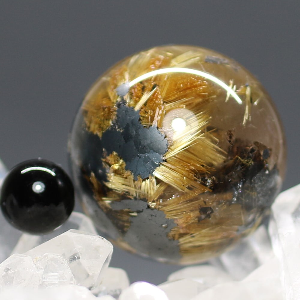 高品質]太陽放射ルチルクォーツ丸玉/スフィア☆現品動画あり - 埼玉県