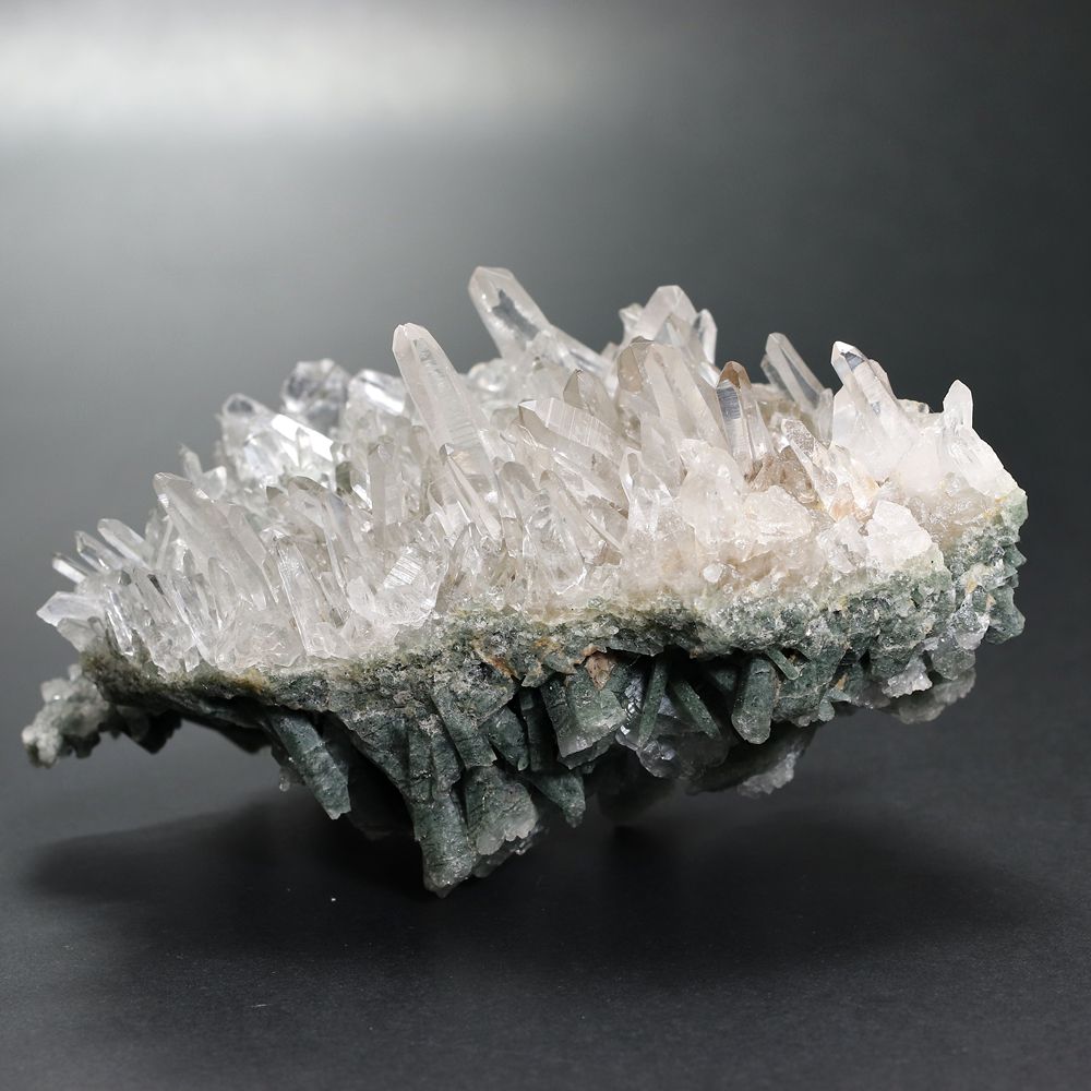 高品質]インド/ガルサ渓谷産ヒマラヤ水晶クラスター/原石（全長約136mm