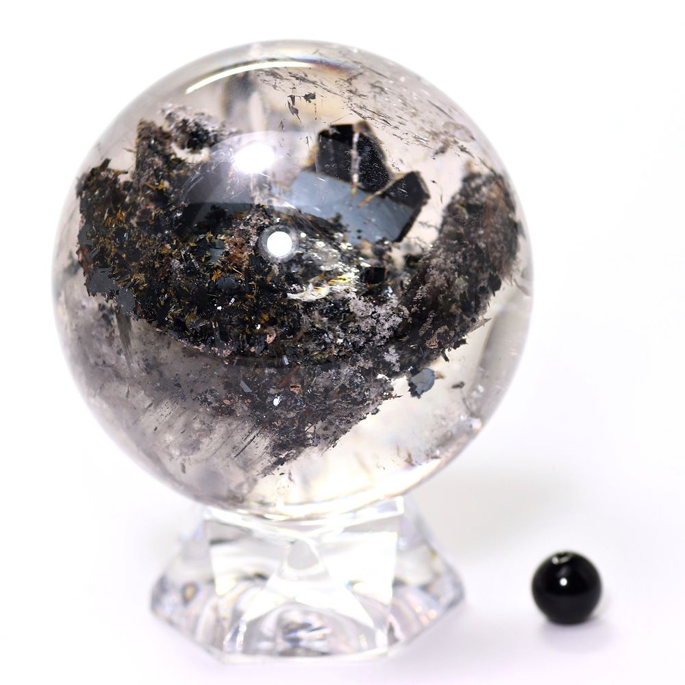 ブラジル産]太陽放射ルチルクォーツ丸玉/ヘマタイトガーデン水晶