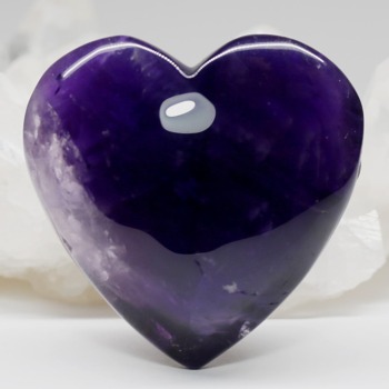 ブラジル産アメジストハート型 - 埼玉県吉川市の天然石専門店・水晶