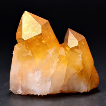 アーカンソー州産ゴールデンヒーラークラスター（未加工原石、群晶