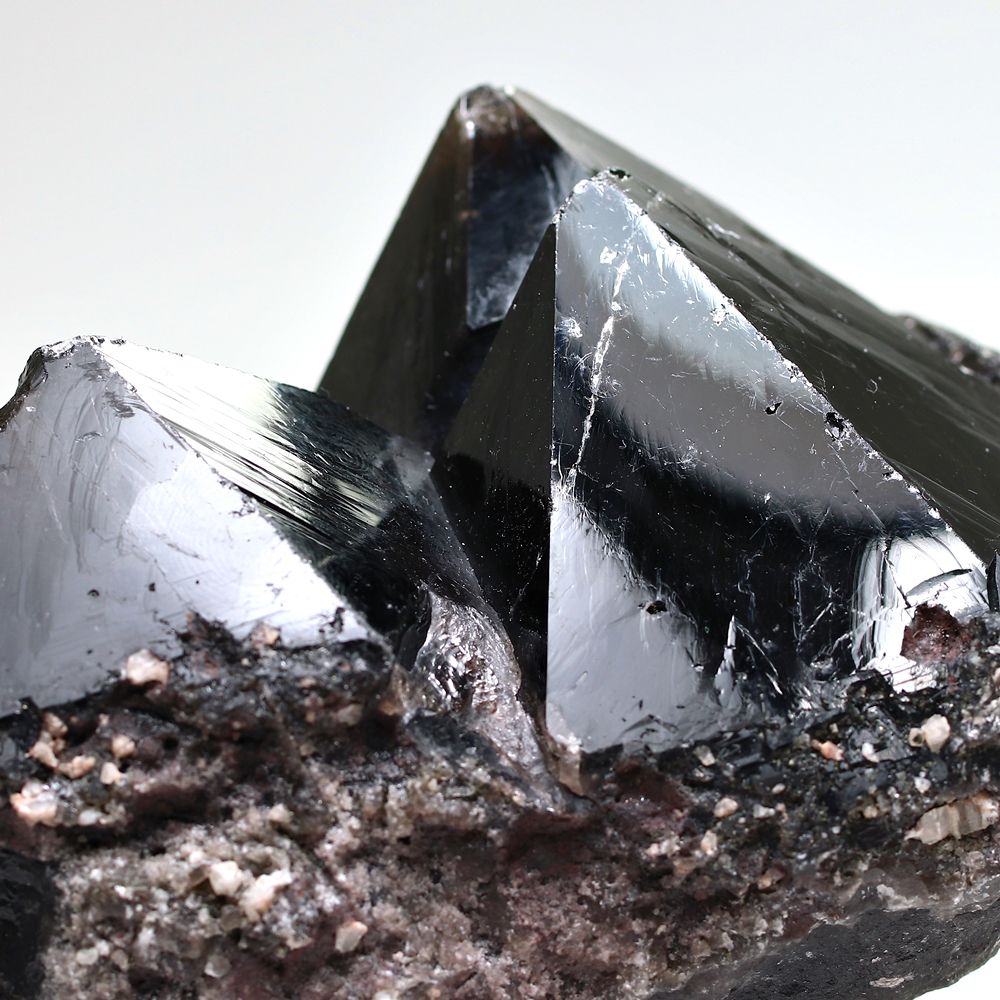 高品質]ブラジル産モリオン原石クラスター/天然黒水晶（中型1.02kg