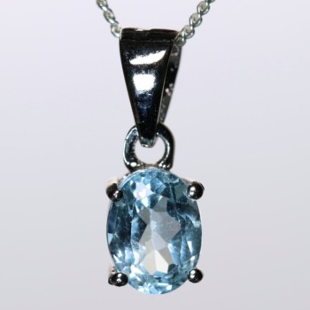 ブルートパーズペンダントトップ（シルバー925/ジュエリーカット