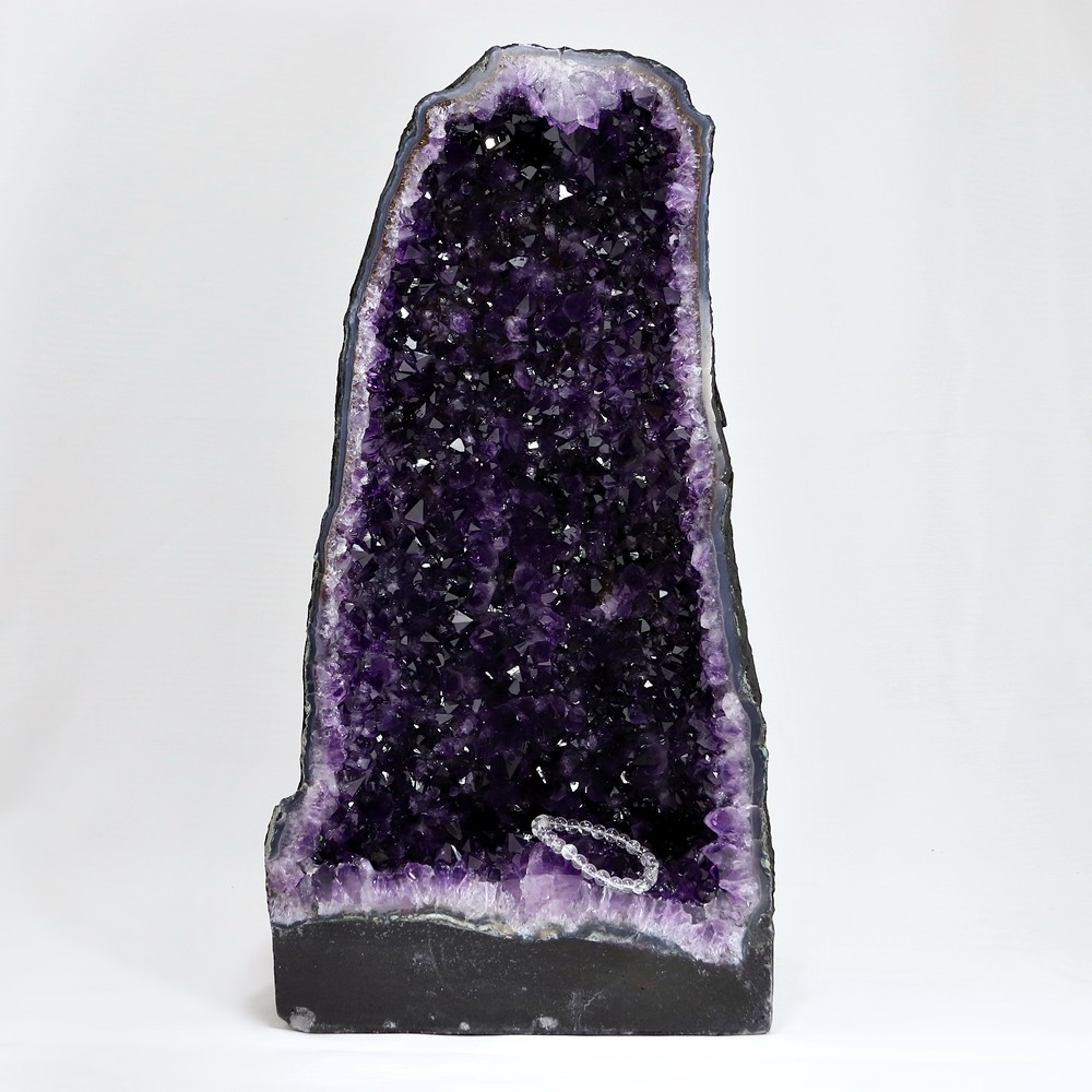 最高品質]ブラジル産アメジストドーム（全長41cm・縁にゲーサイト部分