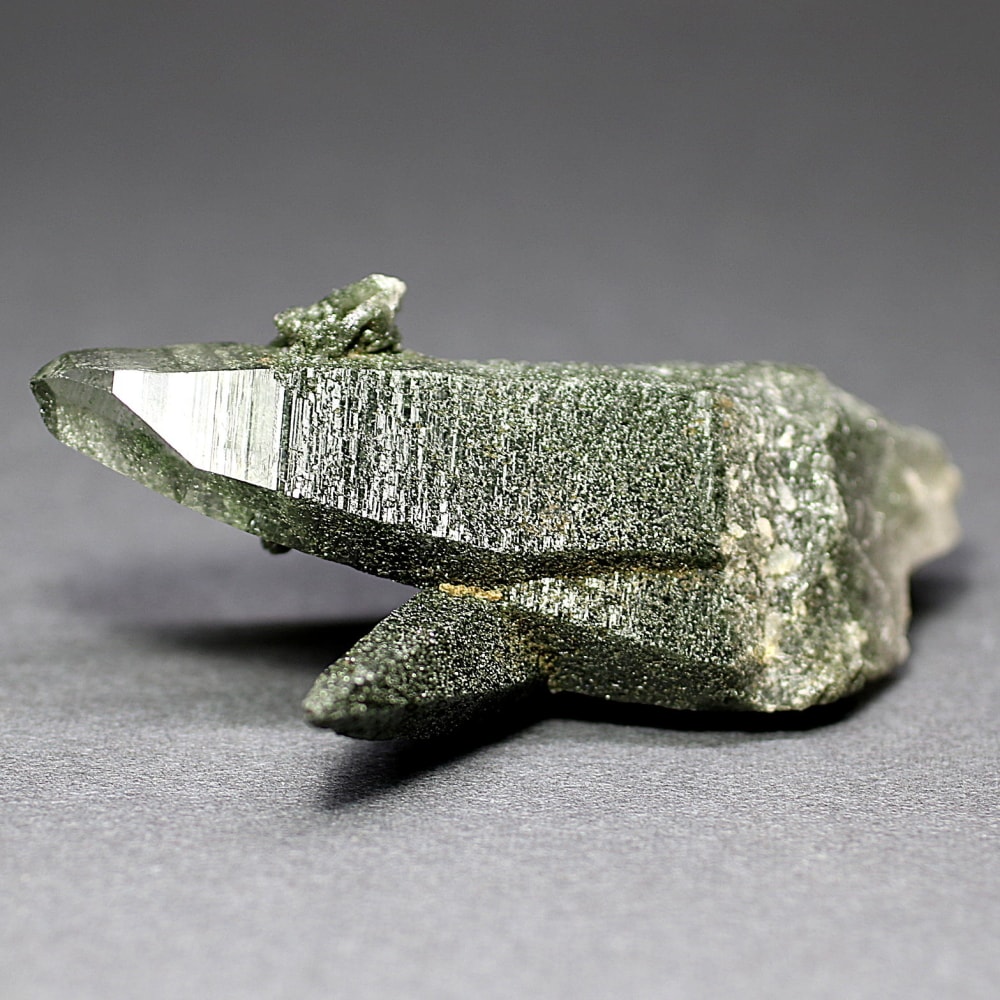 ガネッシュヒマール/ラパ産]ヒマラヤ水晶原石ナチュラルポイント（全長