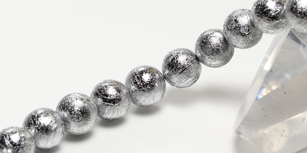 ナミビア共和国産]ギベオン隕石ブレスレット（約8mm玉/シルバーカラー