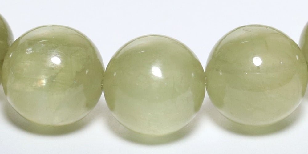 高品質]グリーンクンツァイト？ブレスレット（約9.5mm玉） - 埼玉県