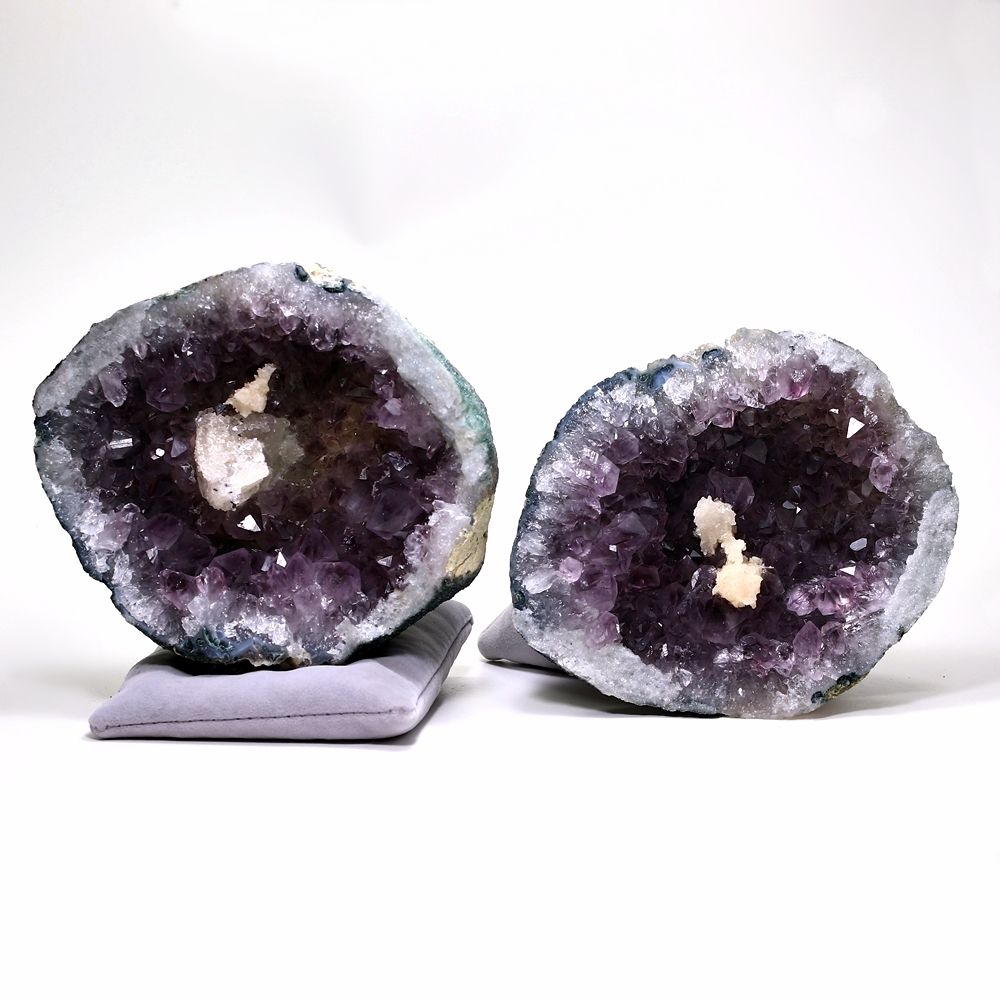 西インド/マハラシュトラ州産アメジストジオードペア原石（晶洞