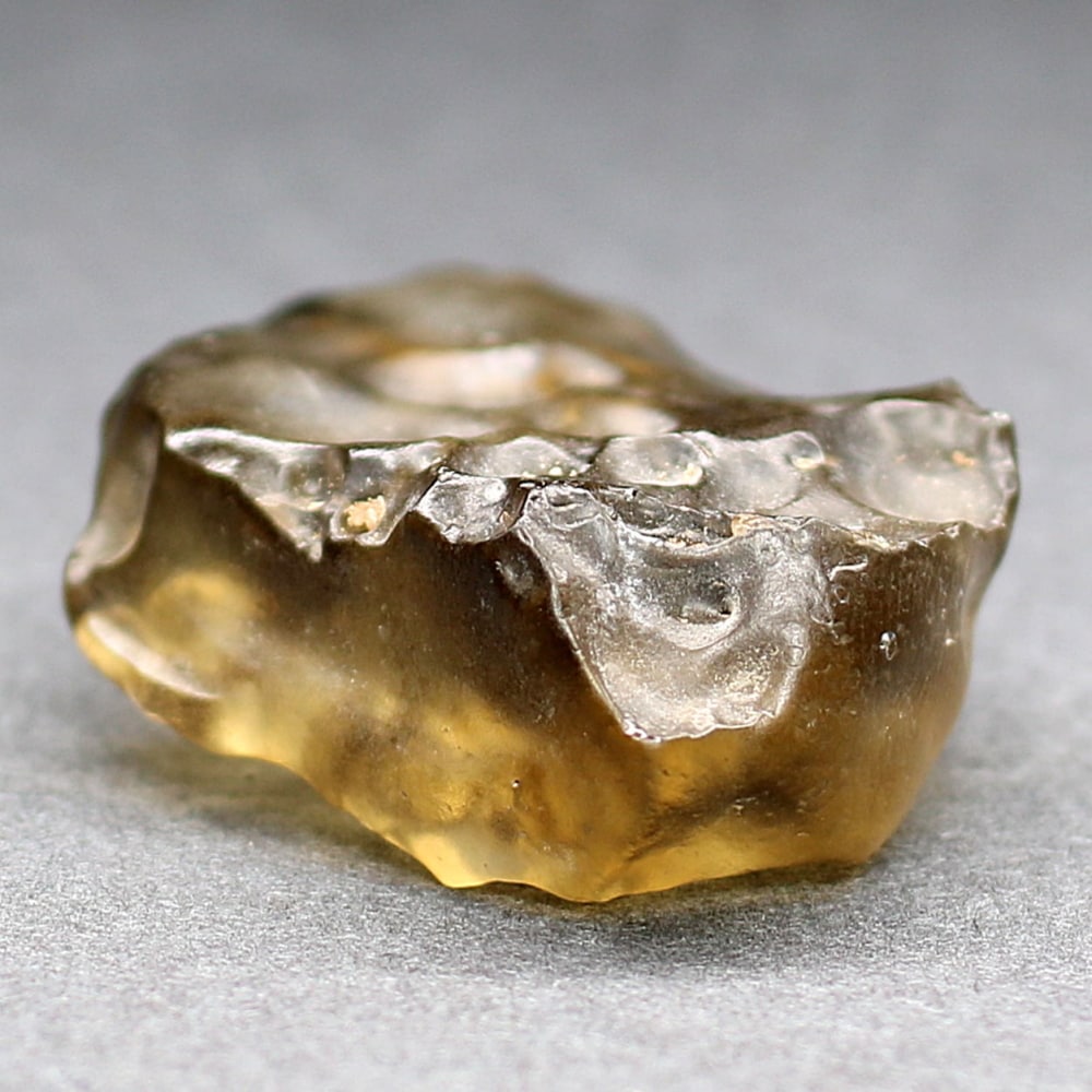 希少・トップクォリティ]天然ブラックリビアングラス原石（13.5g