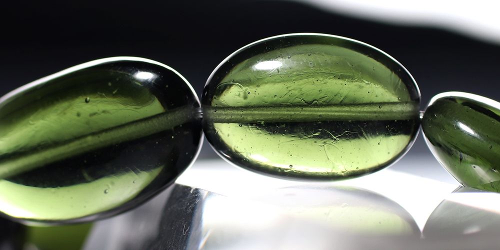 高品質++]天然モルダバイトブレスレット/オーバルカットビーズ（約13.1