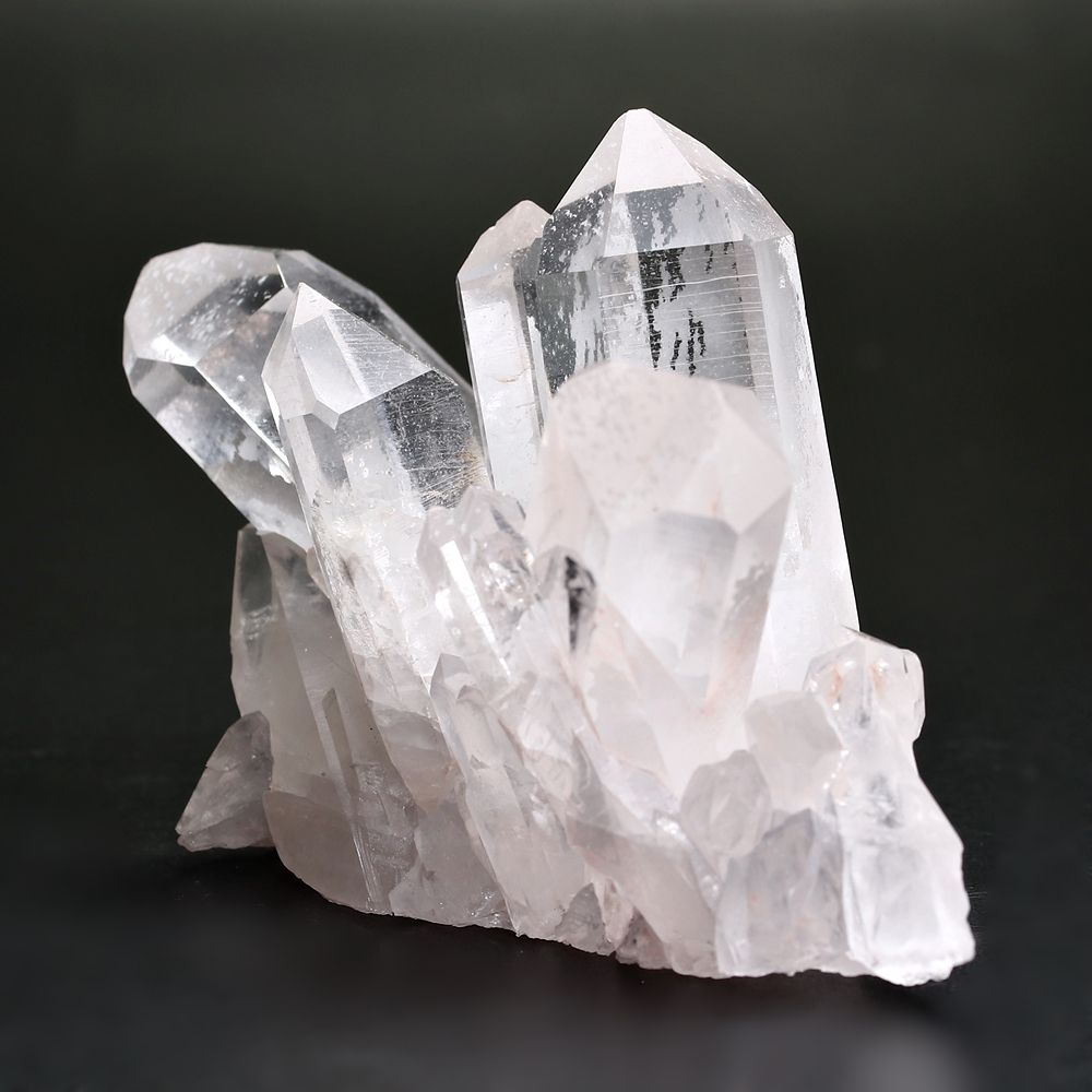 高品質]マダガスカル産水晶クラスター/クリアホワイト（原石160g