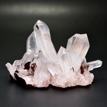 特別価格]マダガスカル産水晶クラスター/ピンク（原石241g・ウィンドウ