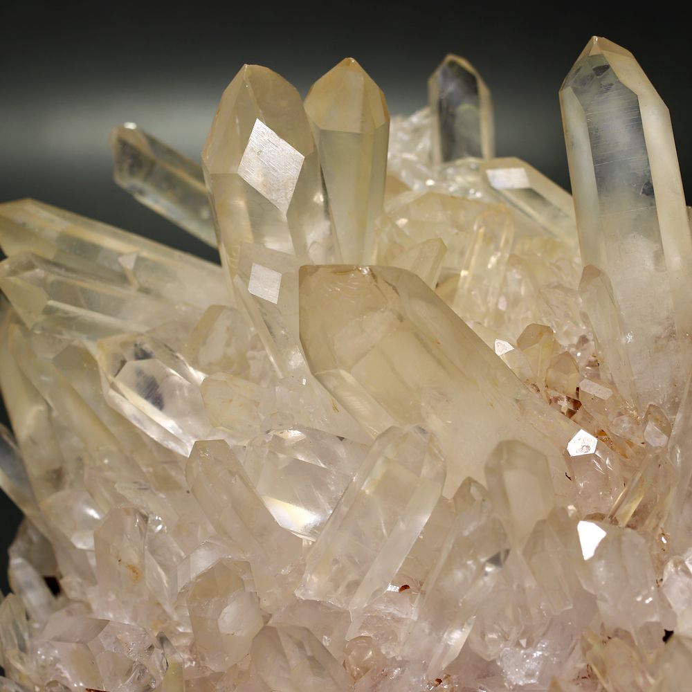 高品質]マダガスカル産水晶クラスター/クリアイエロー（大型原石2.42kg