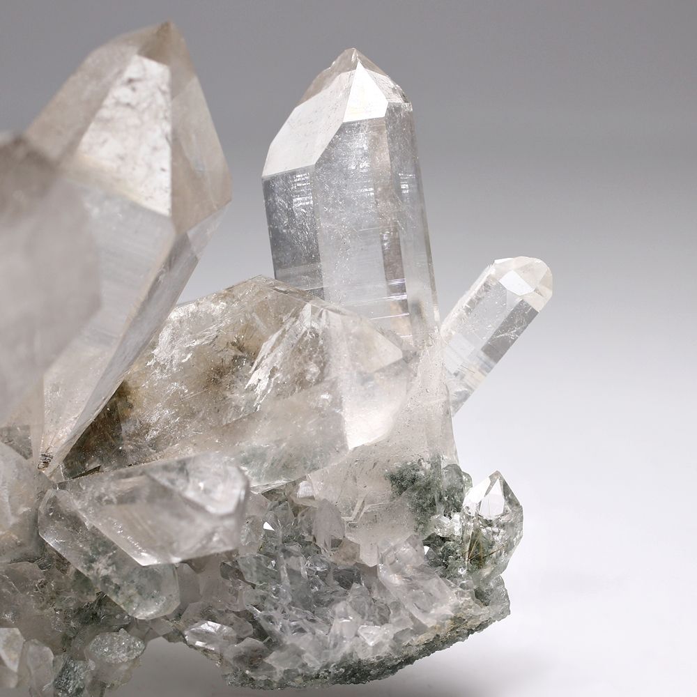 高品質++]インド/マニハール産ヒマラヤ水晶クラスター（353g原石