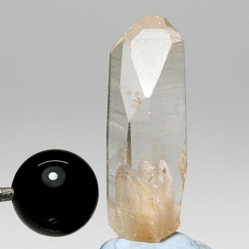 ブラジル産]ホワイトファントムクォーツ原石ナチュラルポイント（3.4g