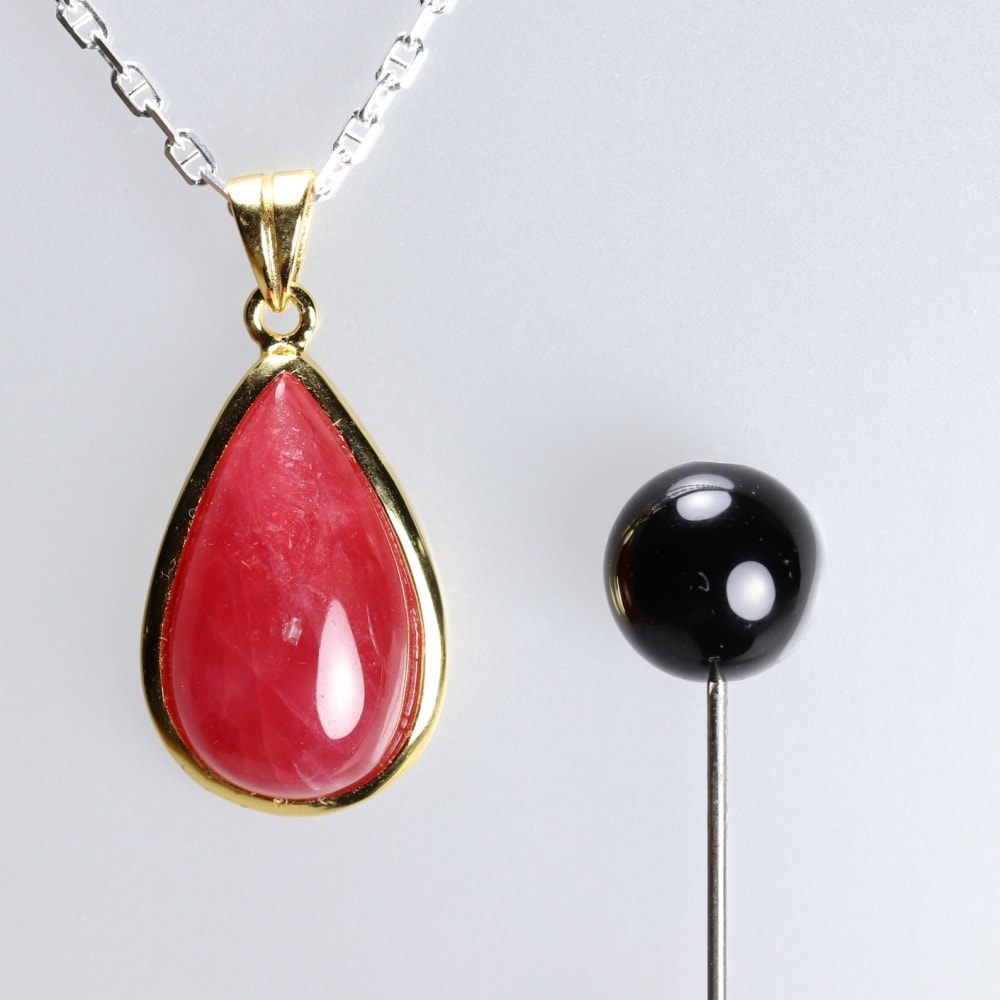 高品質]ブラジル産ロードナイトペンダントトップ（シルバー925/18kGP