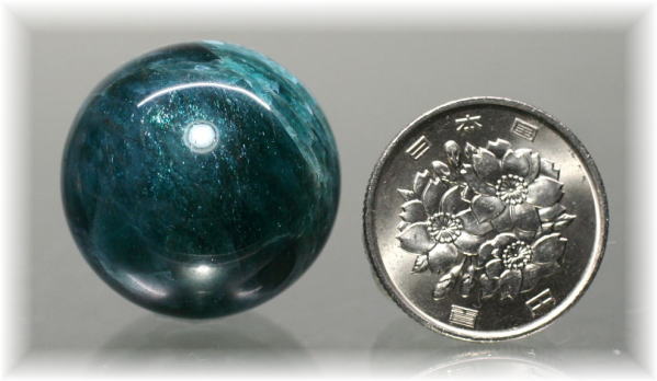 高品質]ネオンブルーアパタイト丸玉/スフィア - 埼玉県吉川市の天然石