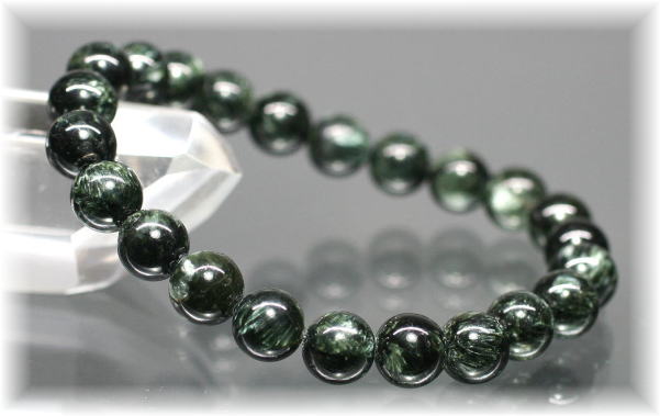 ダークグリーンセラフィナイトブレスレット（約8.5mm玉） - 埼玉県吉川