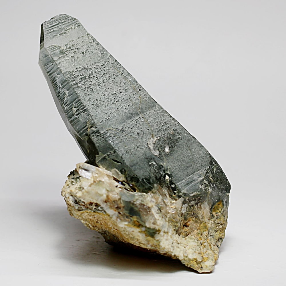 特別価格]ガネッシュヒマール産ヒマラヤ水晶原石ナチュラルポイント