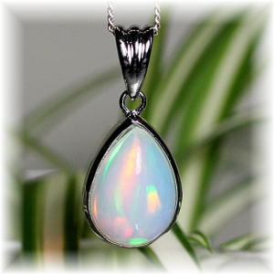 エチオピアオパールペンダントトップ（シルバー925） - 埼玉県吉川市の