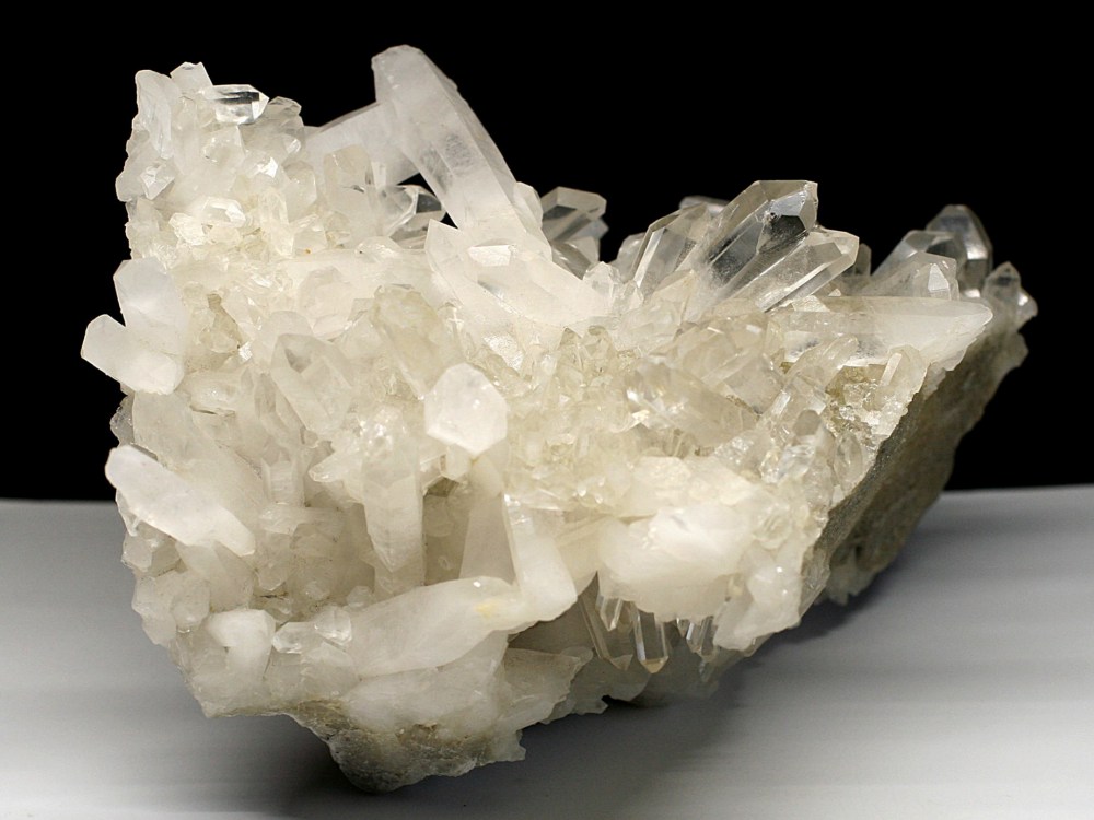 カンチェンジュンガ産]ヒマラヤ水晶クラスター/原石（もう採掘