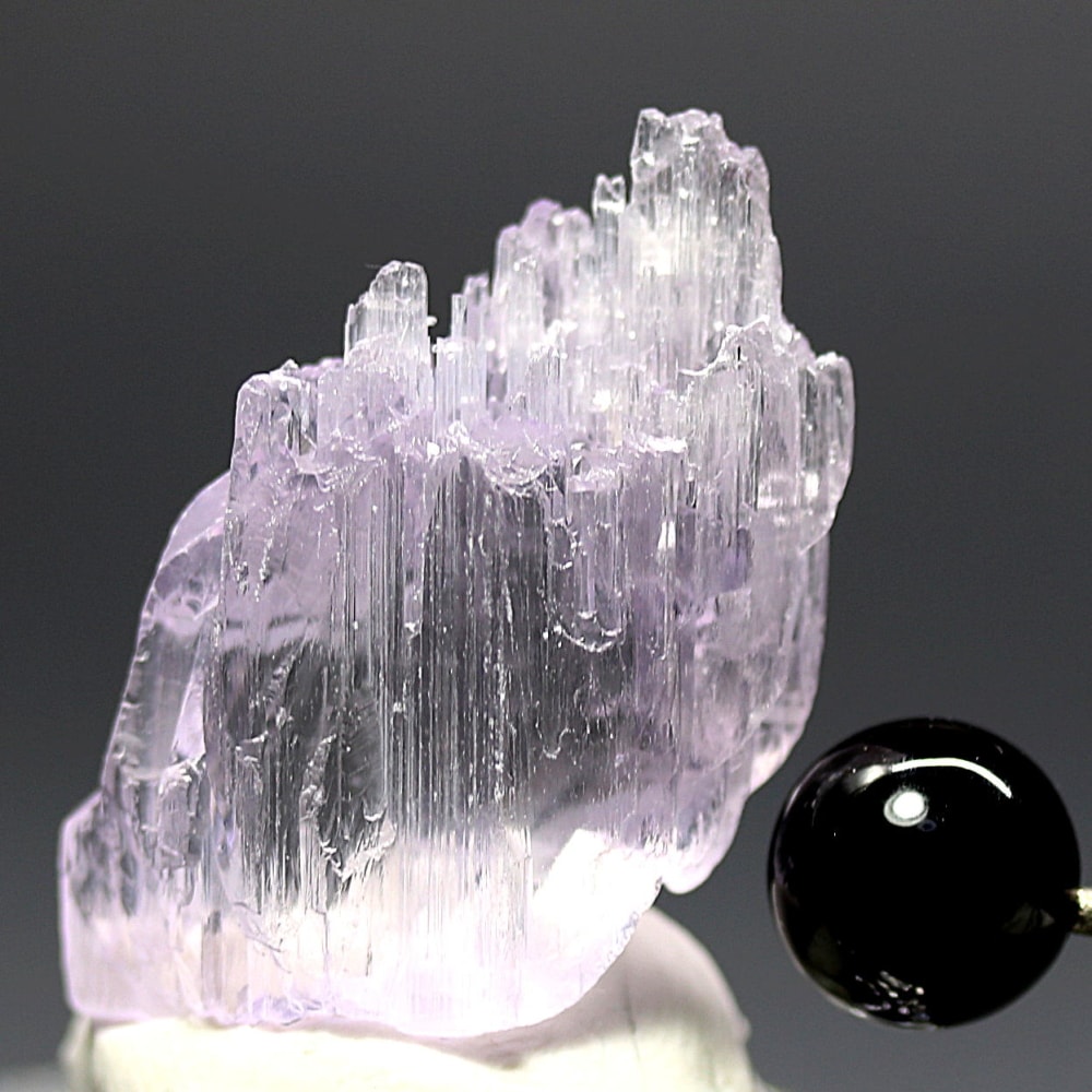 アフガニスタン産]ピンククンツァイト結晶原石（非加熱無着色/10.5g