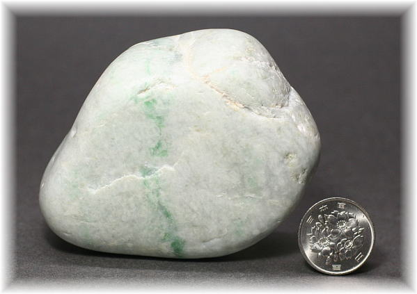 糸魚川産]翡翠原石 - 埼玉県吉川市の天然石専門店・水晶パワーストーン