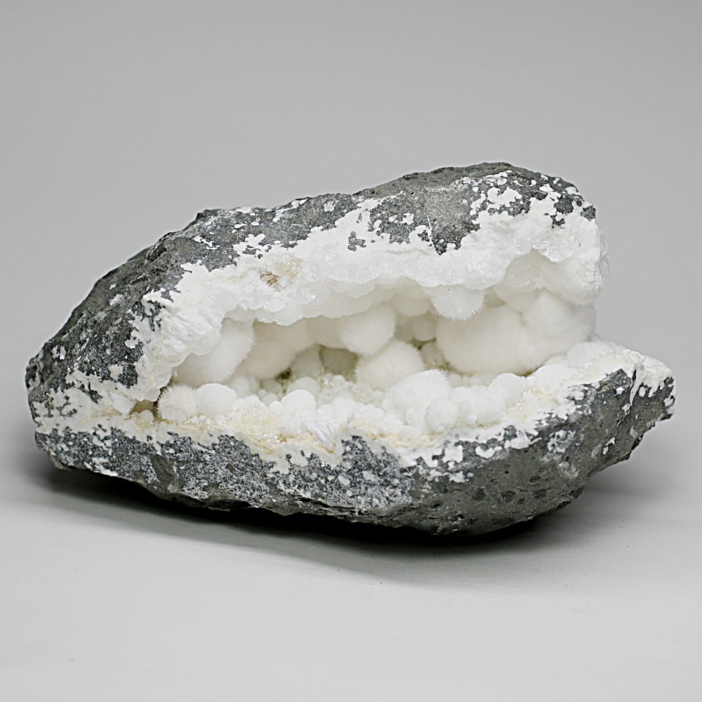 高品質]インド産オケナイト原石/ジオードタイプ（オーケン石） - 埼玉