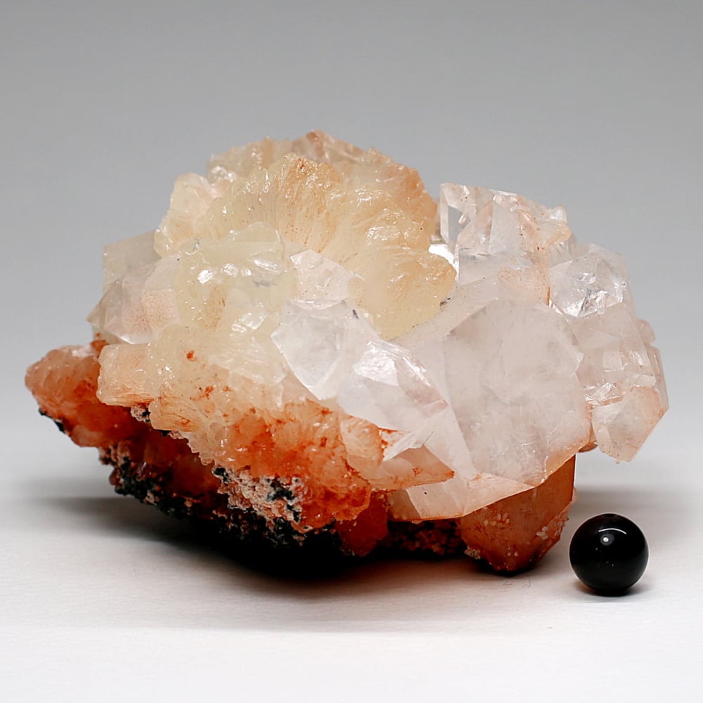 高品質]インド産オレンジアポフィライトクラスター/結晶原石（スティル