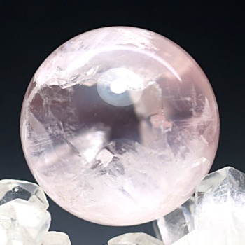 ピンクエンジェルラダークォーツ丸玉（スフィア、球体石） - 埼玉県