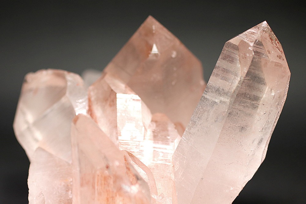 特別価格/インド/マニカラン産]ヒマラヤ水晶クラスター/原石（ピンク