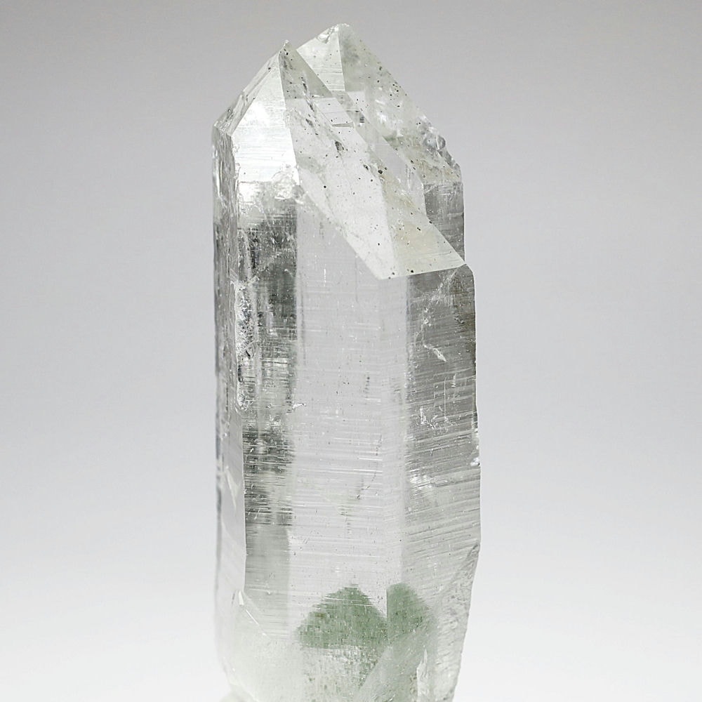 高品質+]インド/マニハール産ヒマラヤ水晶ナチュラルポイント/グリーン