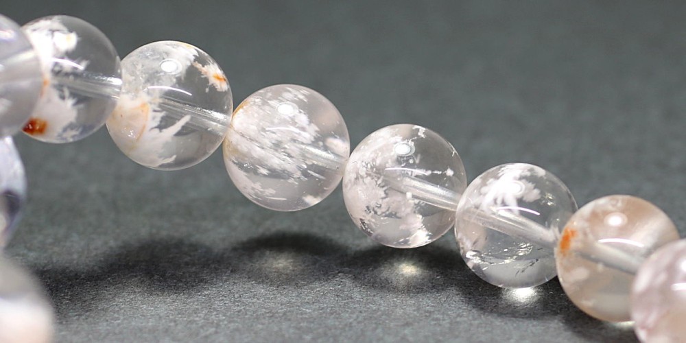 マダガスカル産]セリサイトインクォーツブレスレット（約11mm玉