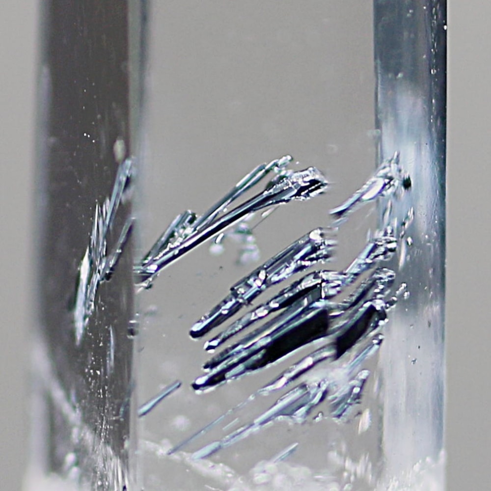 高品質]スティブナイトインクォーツポリッシュポイント/ミニサイズ結晶