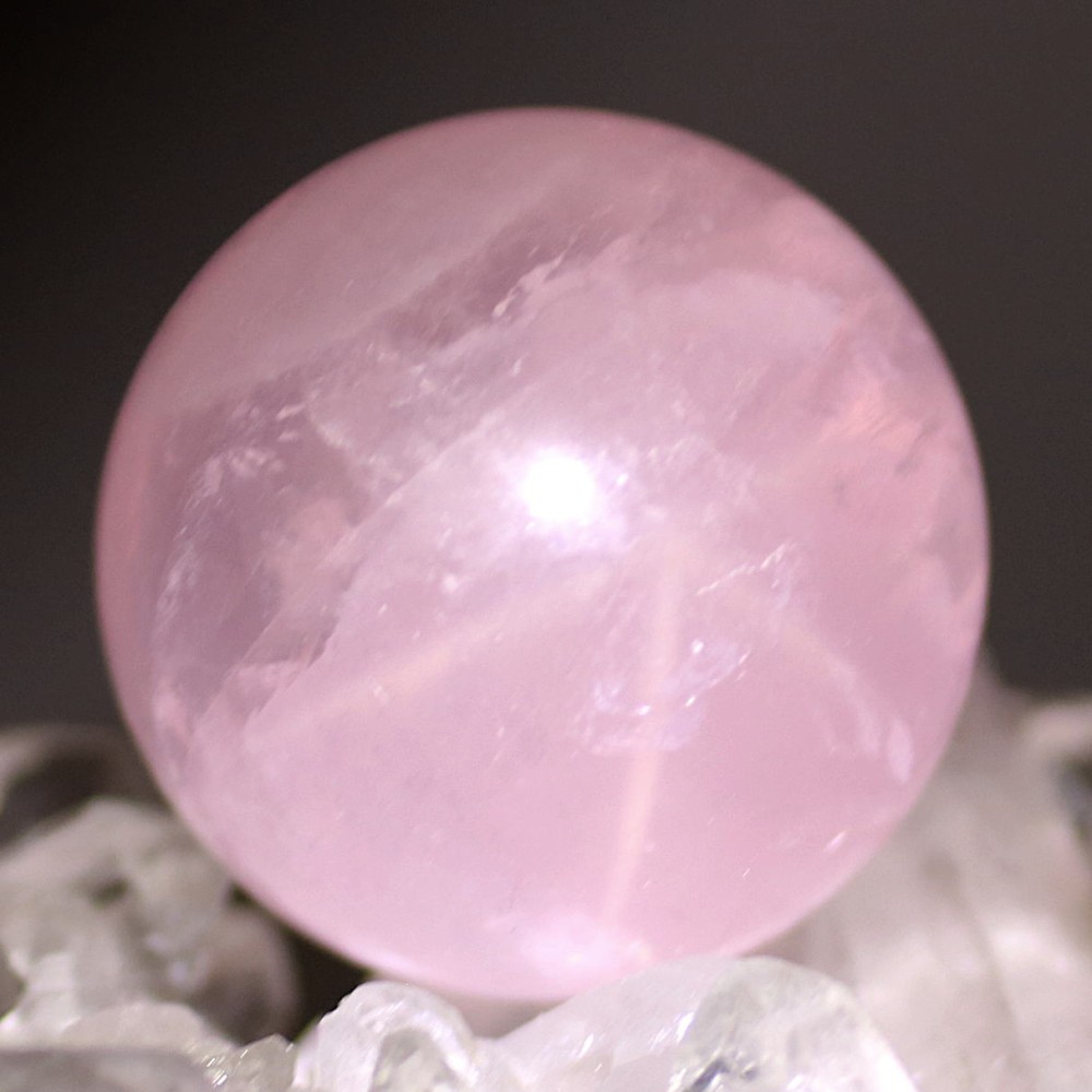マダガスカル産]スターローズクォーツ丸玉/スフィア（直径35.3mm