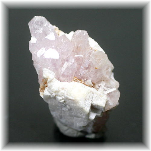 ブラジル産]ローズクォーツ結晶原石 - 埼玉県吉川市の天然石専門店