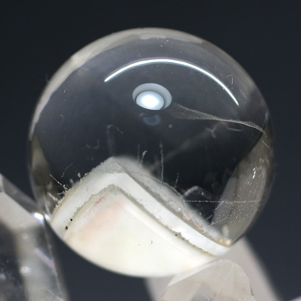 ブラジル産]ホワイトファントム水晶丸玉/スフィア（直径20.4mm