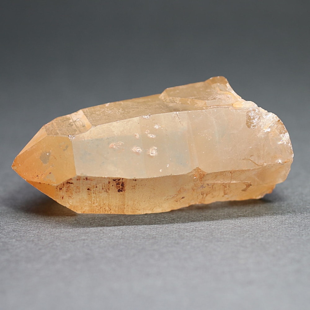 ブラジル/セーラデカブラル産]タンジェリンレムリアンシードクリスタル