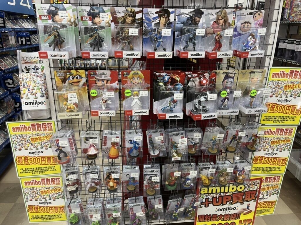 ゲーム】amiiboフィギュア 大量入荷！！ レア物も揃えています
