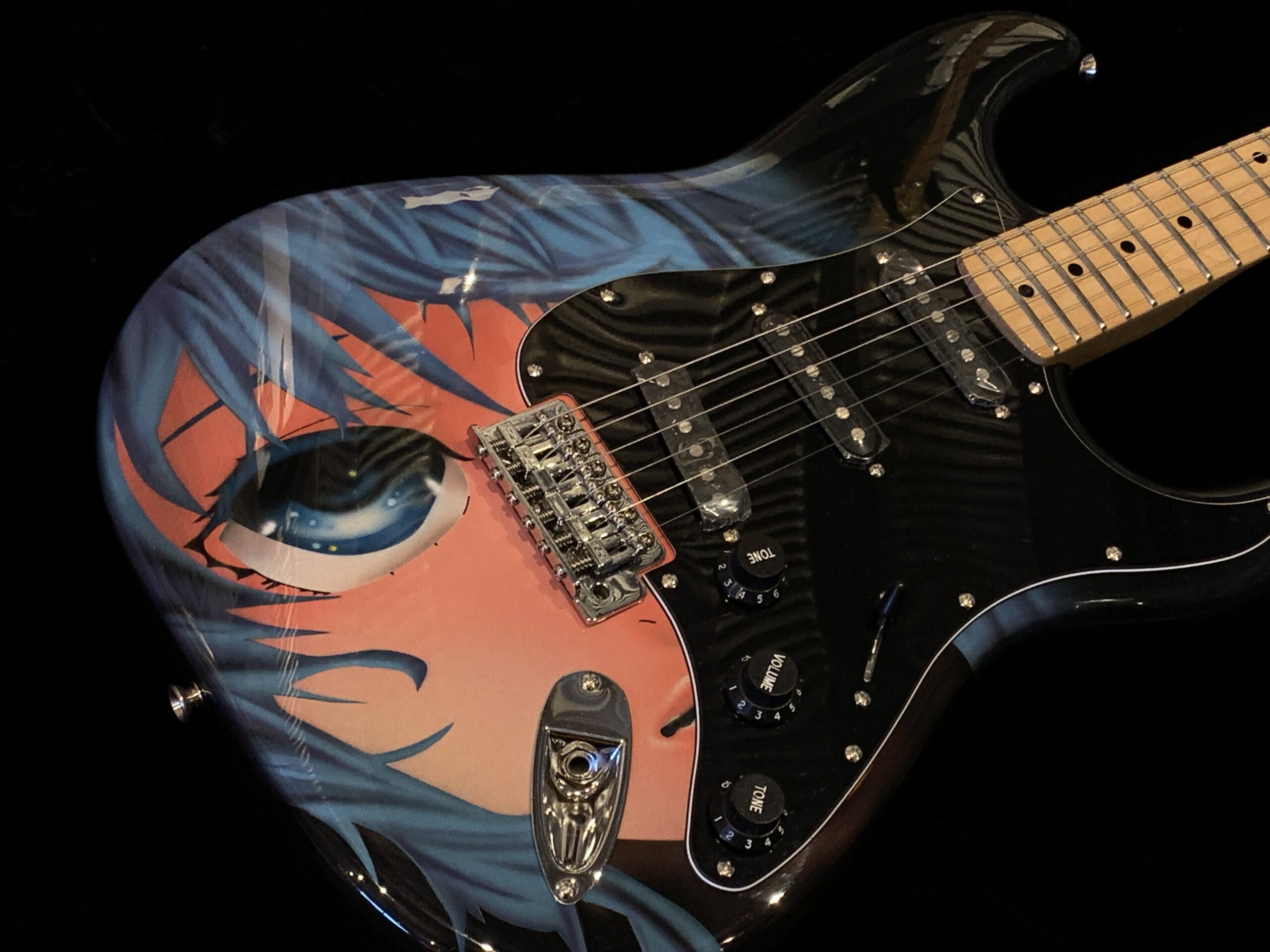 アニメカスタムペイントエレキギター（リメイク、綾波レイ仕様を彷彿