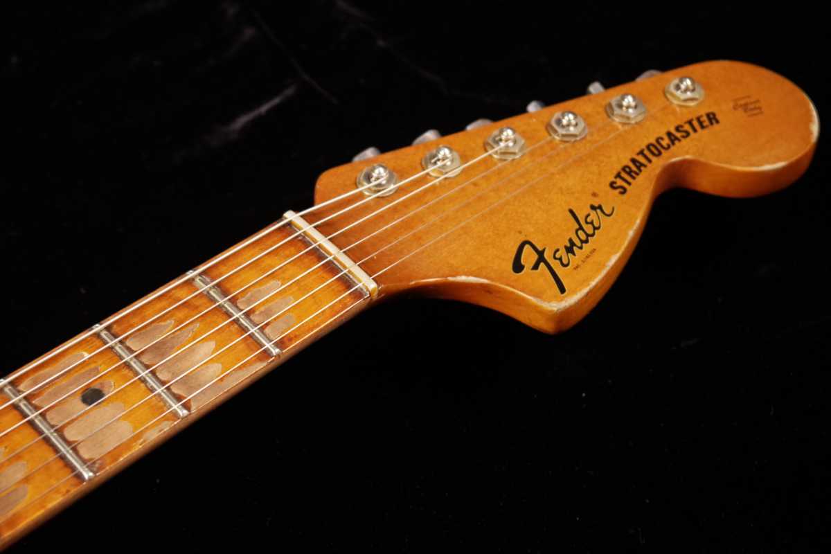 CUSTOM-MADE Stratocaster Heavy Relic Black