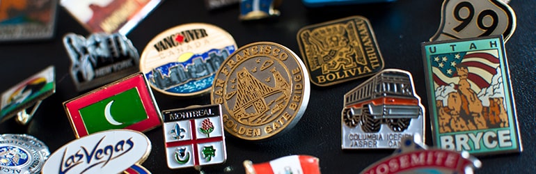 社章バッジコラム】社章とは違う「ピンズ」ってどんなもの