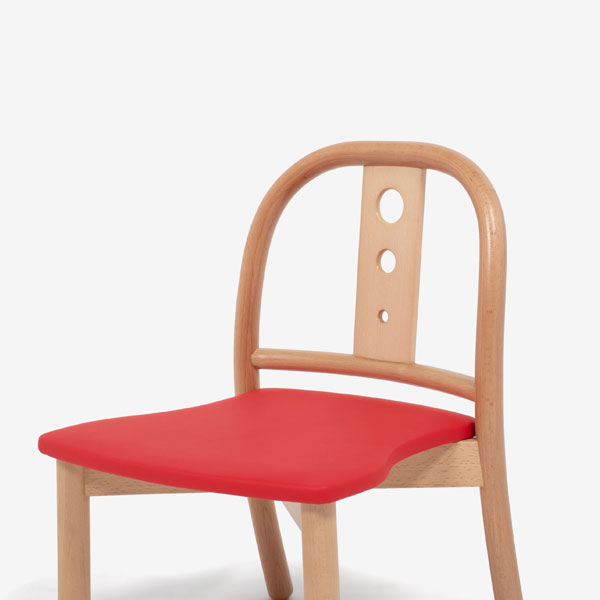 秋田木工 キッズチェア「101」木部ブナ材ナチュラル色 座PVCレッド色