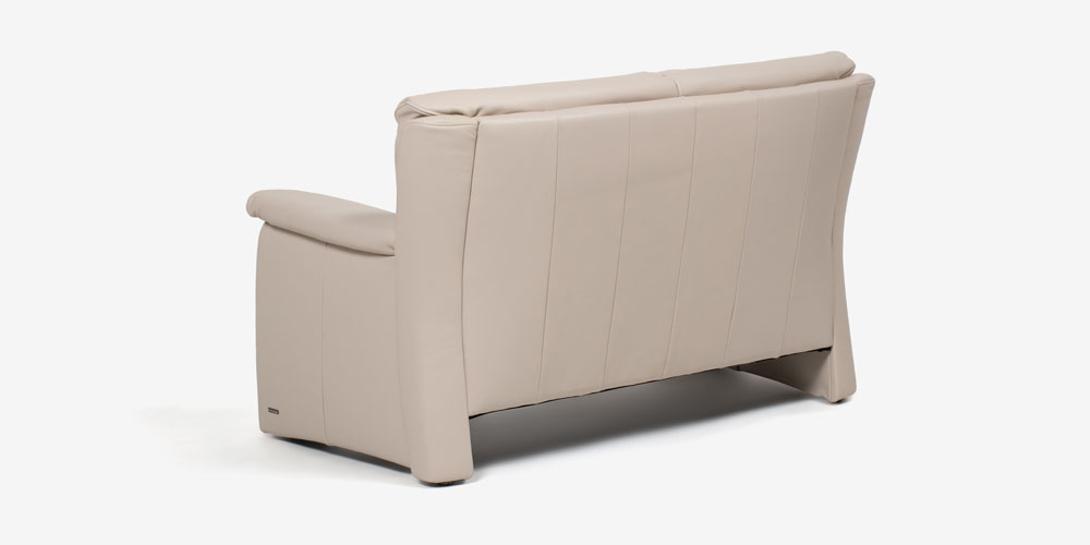 himolla（ヒモラ）ラブソファ 2人掛け「ベルク model.9002」幅134cm 革