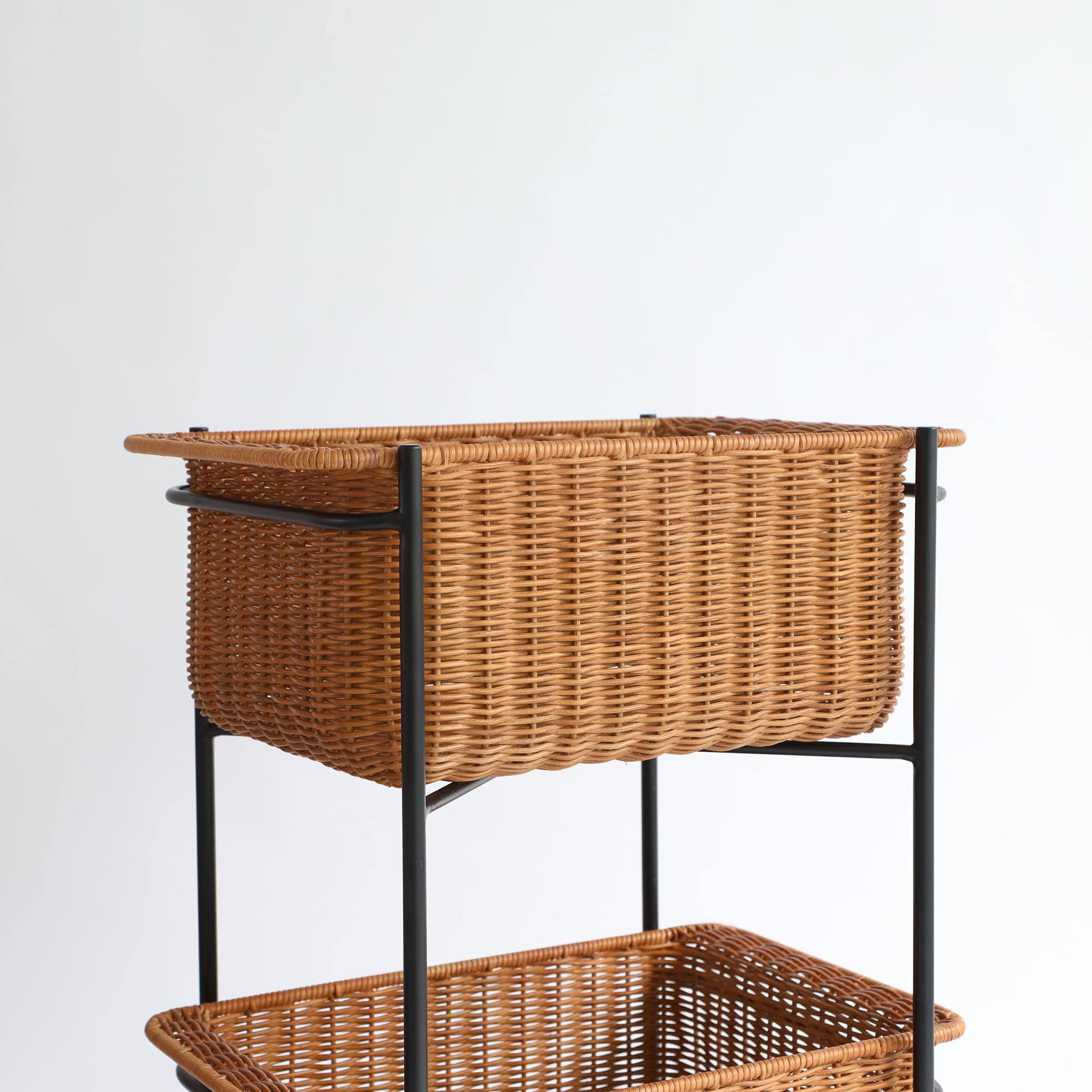 WALLABY BASKET STAND Black｜その他インテリアアクセサリ｜IDEE SHOP