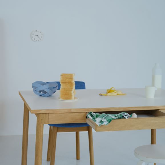 STILT TABLE 1400 White｜ダイニングテーブル｜IDEE SHOP Online